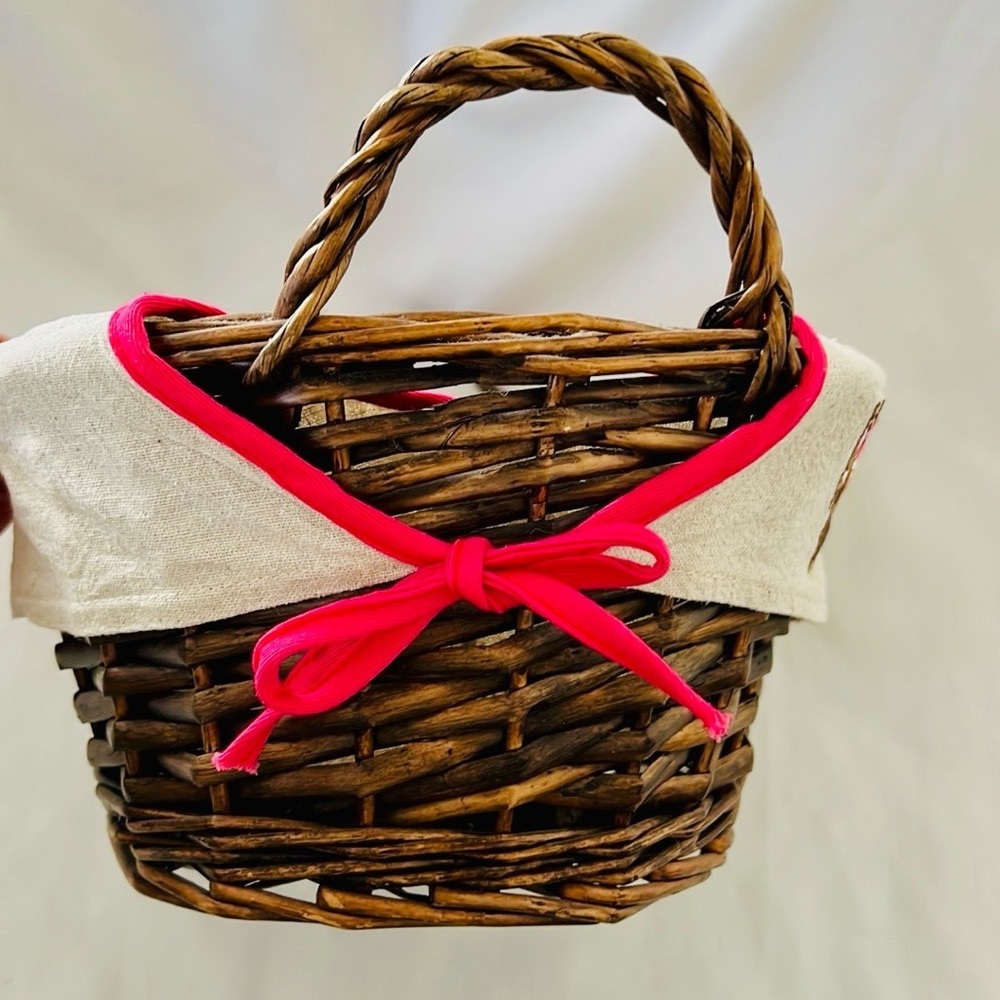 Wicker Basket with Embroidered Bunny Liner - Picture 4 of 10
